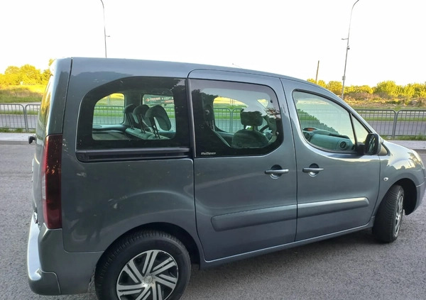 Citroen Berlingo cena 26900 przebieg: 220000, rok produkcji 2012 z Zamość małe 742